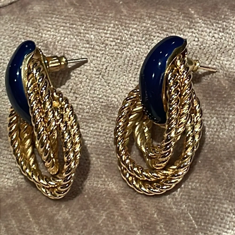 Vintage Gold Twist Earrings Rope Post Back Navy Enamel - Picture 3 of 7